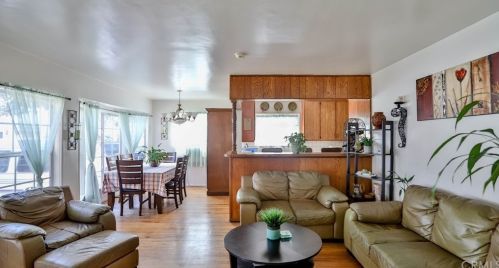 4561 Adenmoor Ave, Lakewood CA  90713-2515 exterior