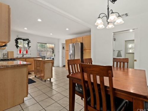 7356 Leescott Ave, Van Nuys CA  91406-2629 exterior