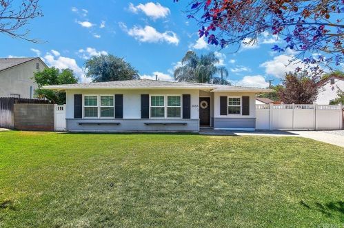3064 Laramie Rd, Riverside, CA 92506-3228