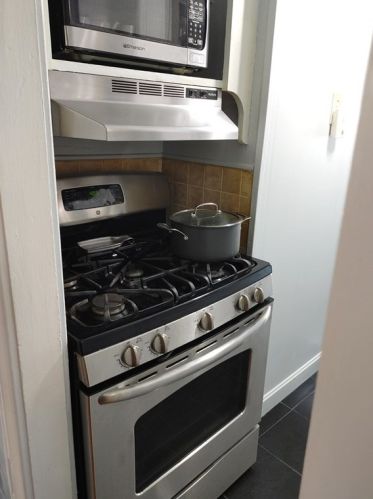 31 Notre Dame St, Fall River, MA 02723-2011