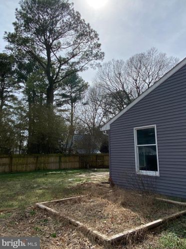 104 Broad Creek Rd, Laurel DE  19956-1124 exterior