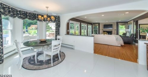 19 Marisa Ct, West Milford NJ  07480-3000 exterior