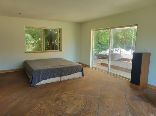 21801 Eastside Rd, Willits CA  95490-5700 exterior