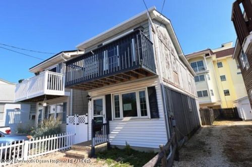 130 Porter Ave, Pelican Island, NJ 08751-2435