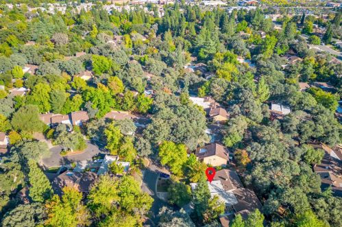 6912 Toluca Ln, Citrus Heights CA  95621-4321 exterior