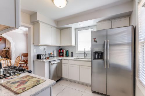 5628 38 Ave, Kenosha WI 53144-2725 exterior