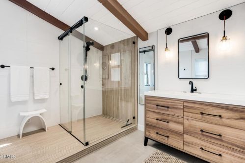 3713 Sunset Ln, Oxnard CA  93035-4133 exterior