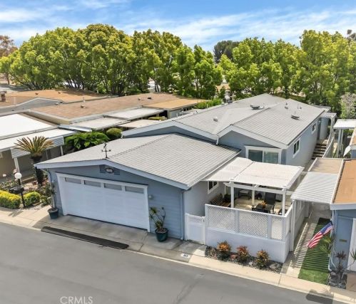 5200 Irvine Blvd, Irvine CA 92620-2013 exterior