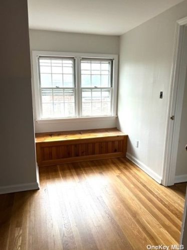 798 Main St, Islip Manor NY  11751-3618 exterior