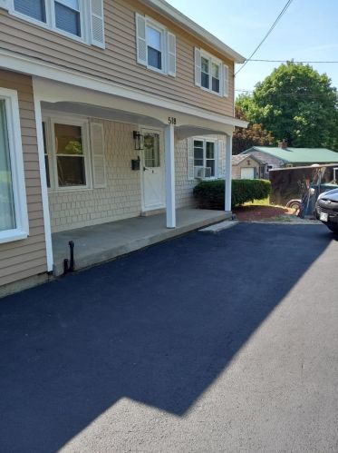 518 Pembroke St, Allenstown, NH 03275-3246