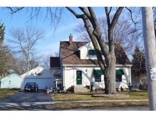 216 Cedar St, Neenah, WI 54956-3405