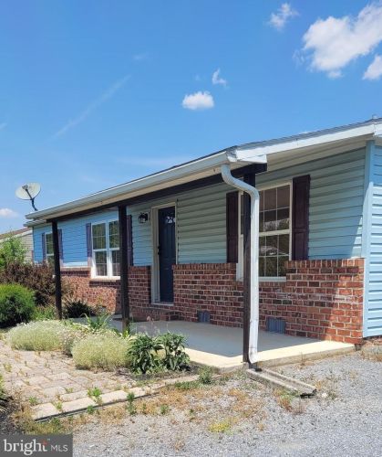 13 Ian Ct, Lees Cross Roads, PA 17257-8206