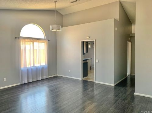 12122 Cobblestone Dr, Victorville, CA 92392-8964