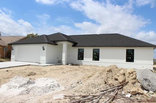 448 24th St, Cape Coral, FL 33990-4326