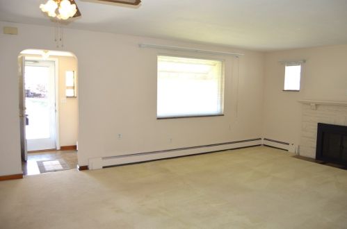 1351 Strawn Ave, New Kensington PA  15068-5735 exterior