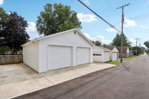321 Carroll St, Portage WI  53901-1803 exterior