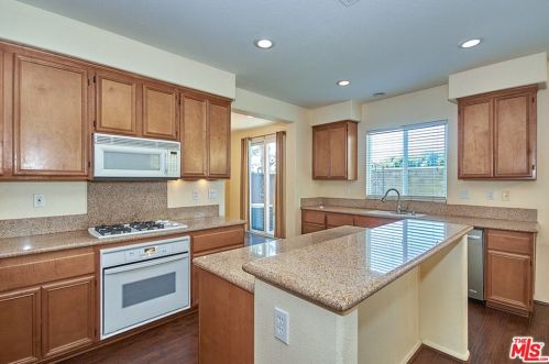 51 Freeman Ln, Buena Park CA  90621-5003 exterior