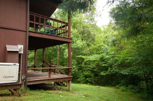 6055 Poplar Dr, Nashport, OH 43830-9530