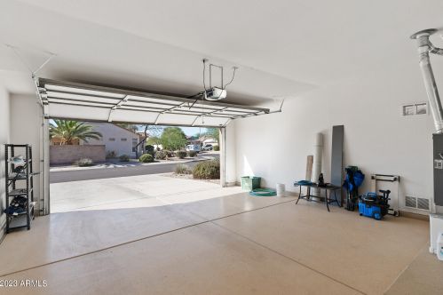 22209 Las Brizas Ln, Sun City AZ 85375-2858 exterior