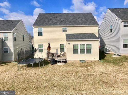 74 Tollerton Trl, Falling Waters, WV 25419-0029