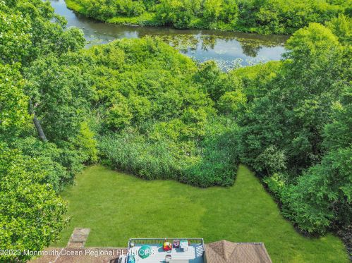 52 Lakeview Dr, Jackson Twp, NJ 08527-2701