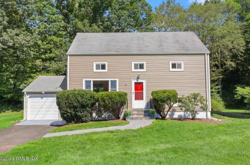 32 Amherst Rd, Riverside CT  06878-1532 exterior