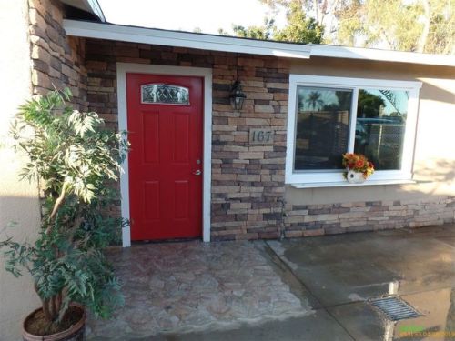 167 Los Angeles Dr, Vista, CA 92083-3162