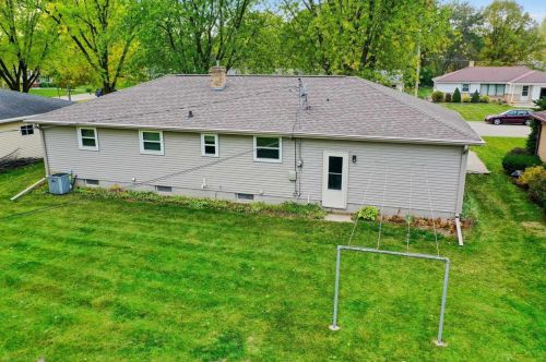 2679 Greenwald St, Green Bay, WI 54301-1760