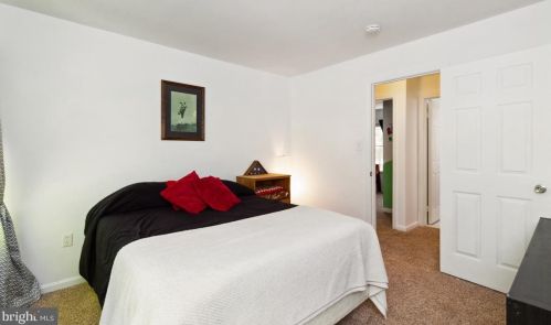 6111 Plainville Ln, Woodbridge VA  22193-3935 exterior