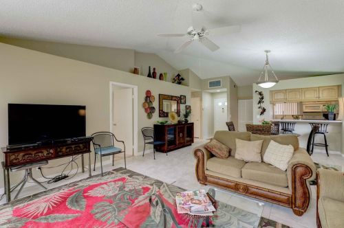 829 Club Dr, West Palm Beach FL  33418-7058 exterior
