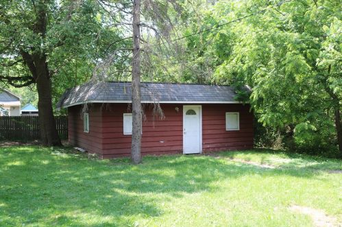3842 Roosevelt St, Gary, IN 46408-2066