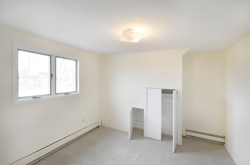 4028 Jean Ave, Bethpage NY  11714-4521 exterior