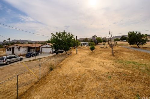 22721 Old Elsinore Rd, Perris CA  92570-8508 exterior