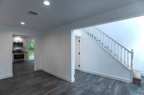 18 Raynor Rd, Panamoka NY  11961-1904 exterior