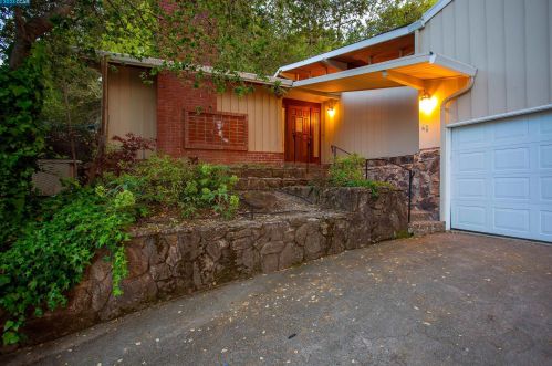 43 Berkeley Ave, Orinda, CA 94563-2103