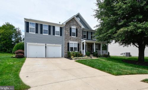 4 Summerfield Ln, Fredericksburg, VA 22405-1771