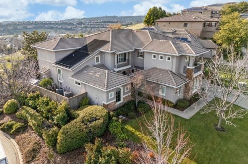 1358 Terracina Dr, Folsom, CA 95762-5405