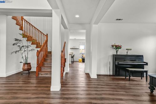 66 Sunchase Ct, Oakley CA  94561-4425 exterior