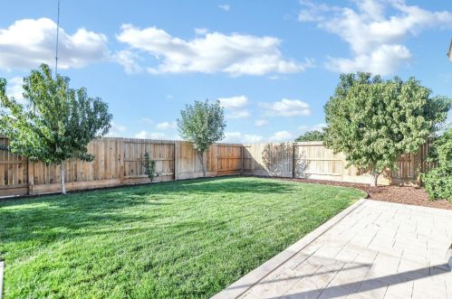 1870 Woodward Ave, Manteca CA  95337-8907 exterior