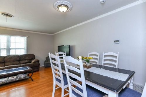 5617 Wedgmont Cir, Fort Worth TX  76133-2801 exterior