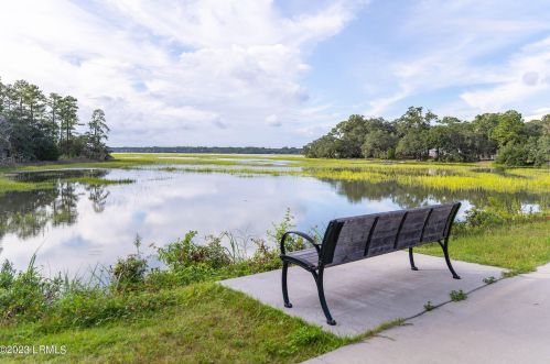 1305 Broad St, Beaufort SC  29902-6373 exterior