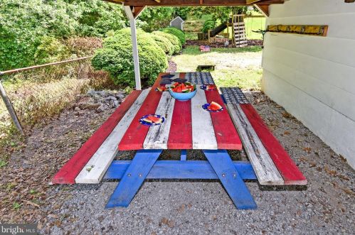 8913 Lagrange St, Lorton VA  22079-1626 exterior