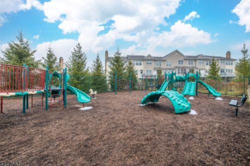 24 Duck Hawk Ct, Hackettstown NJ 07840-3308 exterior