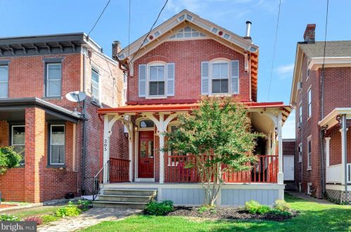 205 18th St, Wilmington, DE 19802-4718