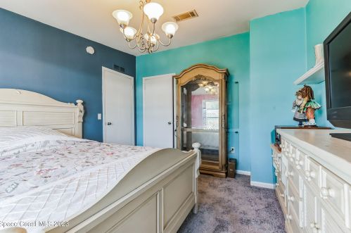 817 Oriole Cir, Sebastian FL  32976-7520 exterior