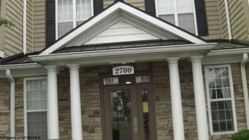 2735 Suncrest Vlg, Morgantown, WV 26505-3844