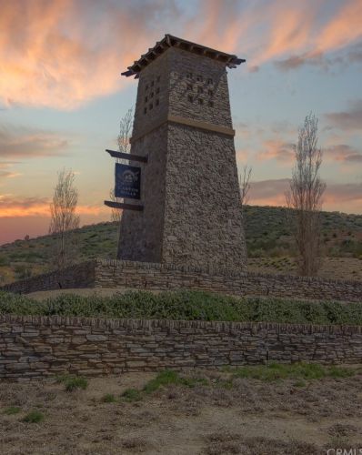 34200 Nandina Ct, Lake Elsinore CA  92532-2954 exterior