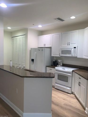 1380 Sweetwater Cv, Naples FL  34110-4201 exterior