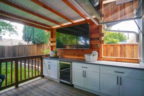 1317 Hibiscus Way, Livermore CA  94551-1315 exterior