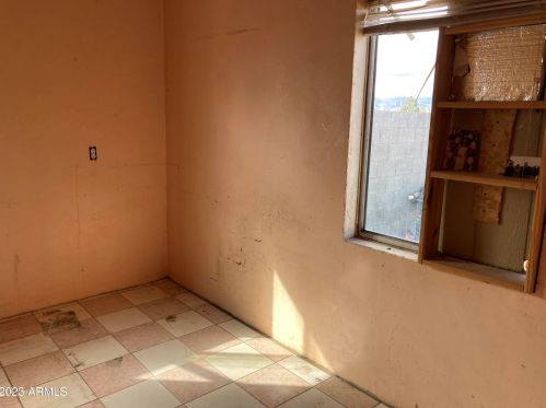 5910 Macdulla Dr, Willcox, AZ 85643-3797